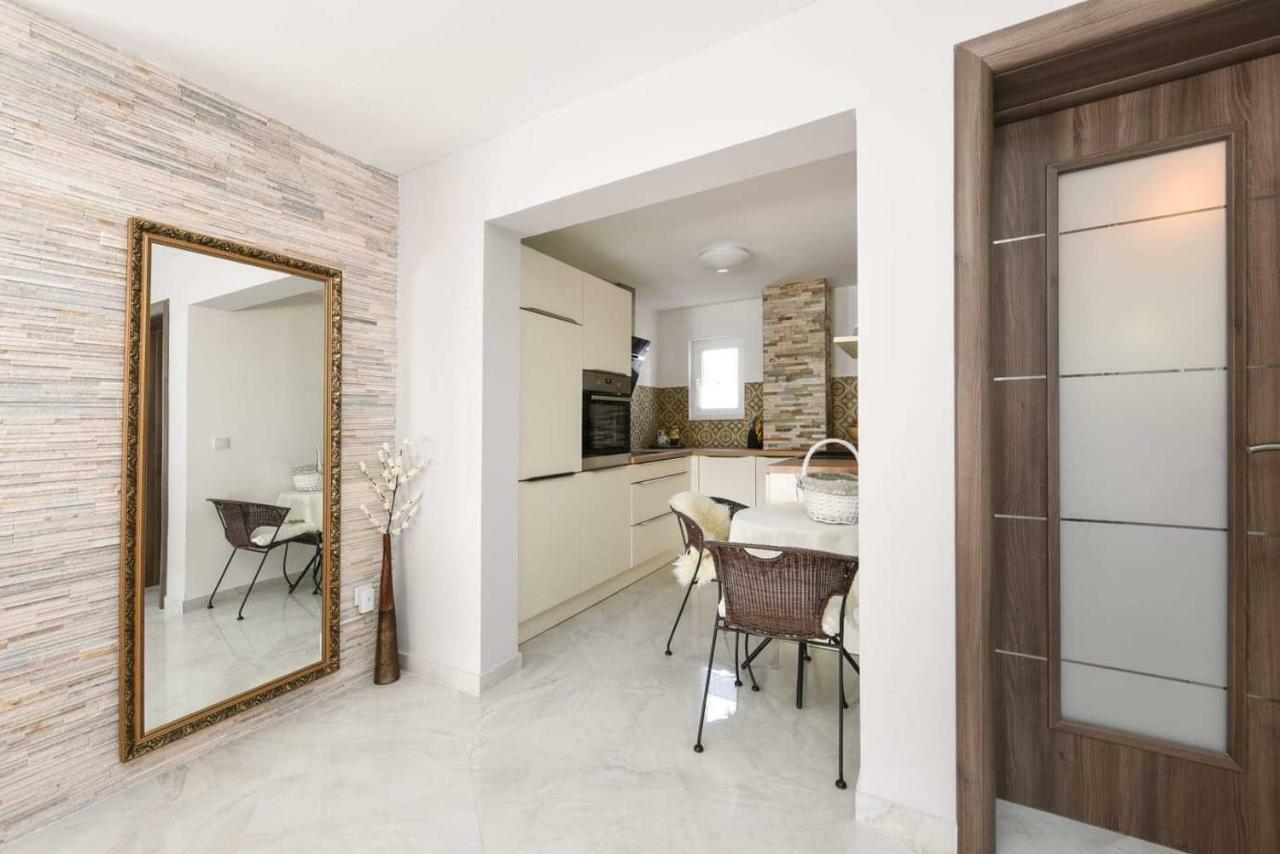 Dana Apartment Zadar